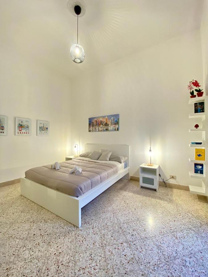 Urban Poet Retreat - Casa Di Vincenzo E Andrea 2 Apartment Palermo Luaran gambar